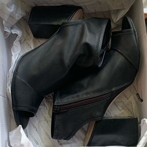 Sexy Soft Leather ALDO Peep Toes